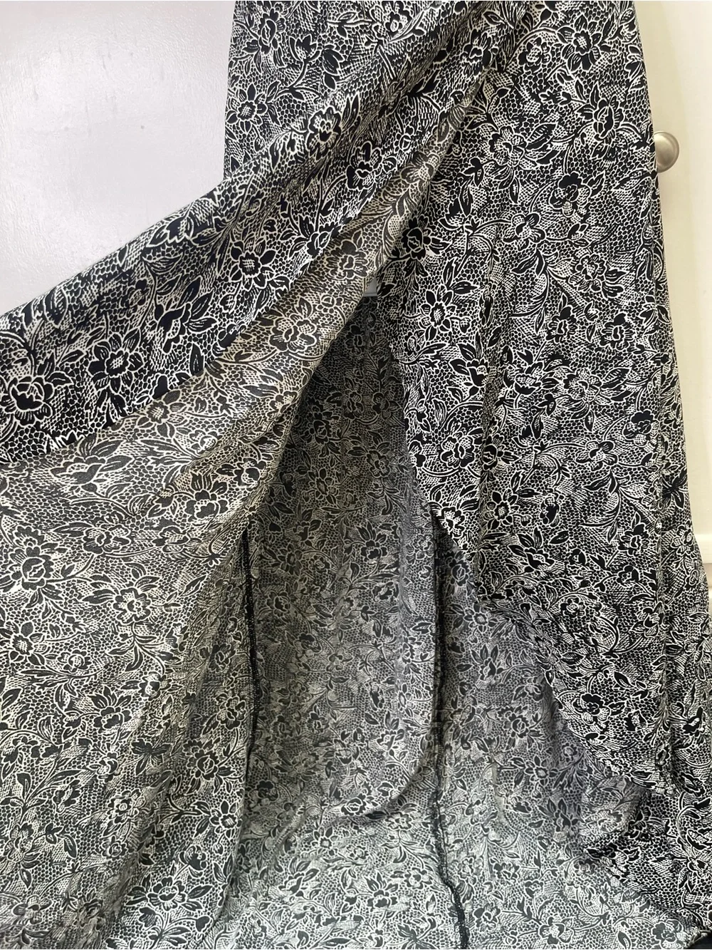 Abercrombie & Fitch Black White Paisley Floral High Low Wrap Maxi Dress Size M
